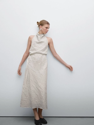 Massimo Dutti: Платье миди с открытой спиной | Новости сайта